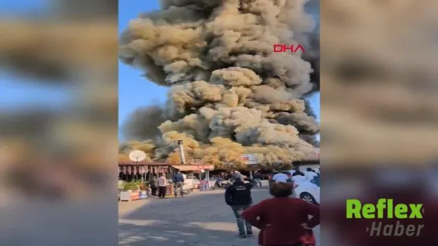 Aykuştur Pazarı'ndaki Yangın Üç Saatte Söndürüldü