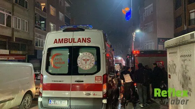 Esenler'de 5 Katlı Binanın Çatı Yangını Söndürüldü