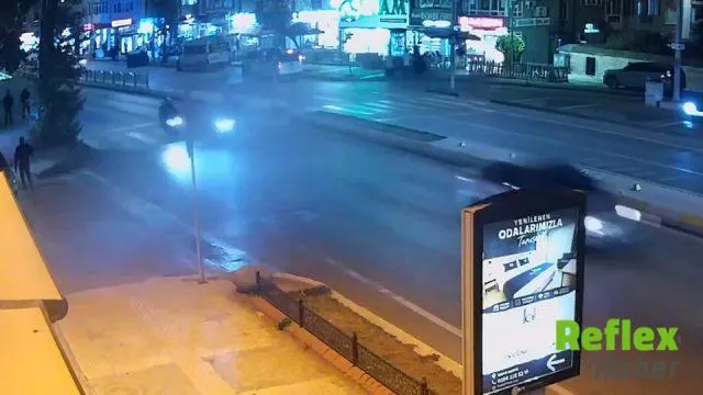Edirne’de Yaya Geçidinde İ̇ki Motosiklet Çarpıştı