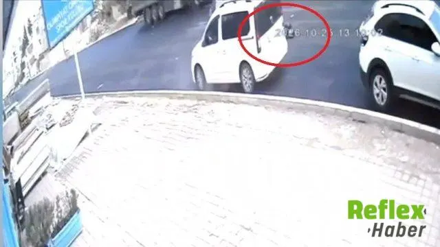 Nusaybin'de Otomobil Önce Araca Ardından Çocuğa Çarptı