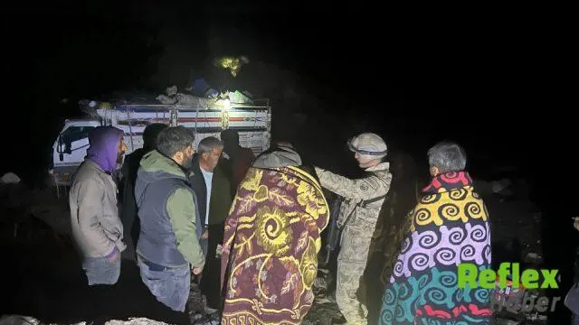Ağrı'da Yayla Dönüşünde Mahsur Kalan 40 Kişi Kurtarıldı