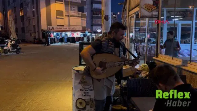 Bursa’da Müzisyen Cengiz Karagöz’ün Tatlısı İ̇ş Yeri Açtırdı