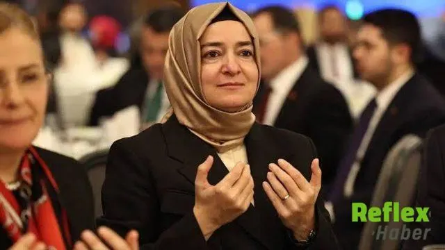 Fatma Betül Sayan Kaya Ve Eşinden Tmsf’ye Gönüllü İ̇ade