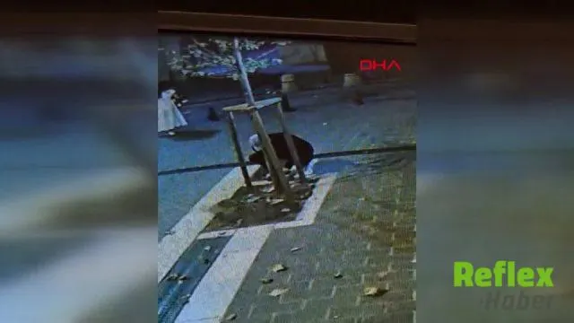 Fatih’te kuyumcu tabelasını kapattığı iddia edilen ağaç kesildi