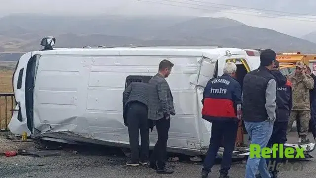 Vezirli'de Öğrenci Servisi Devrildi: 12 Yaralı