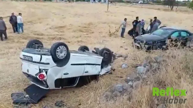 Aksaray’da iki otomobil şarampole devrildi: 5 yaralı
