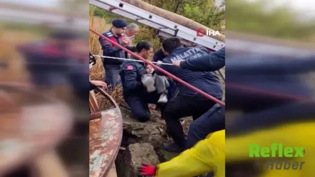 Malatya'da Kuyuya Düşen 21 Yaşındaki Genç Kurtarıldı