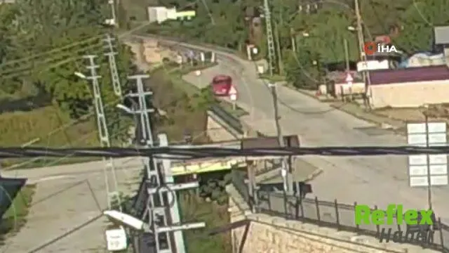 Amasya'da Minibüs Dereye Uçtu, 9 Kişi Yaralandı