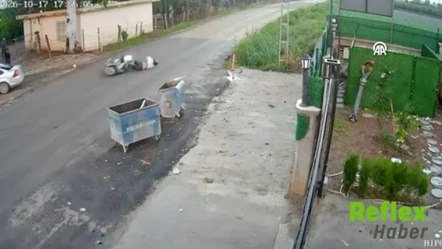 Adana'da Kediyi Görünce Fren Yapan Motosikletli Devrildi