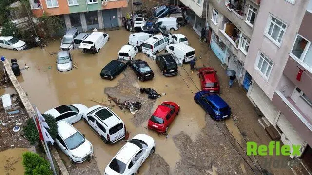 İ̇stanbul’da Sel Sonrası 3 Can Kaybı, 5 Kişi İ̇çin Arama