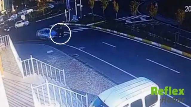 Tekirdağ'da İ̇ki Öğretmene Çarpan Otomobil Kamerada