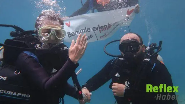 Fethiye’de Su Altında Evlilik Teklifi