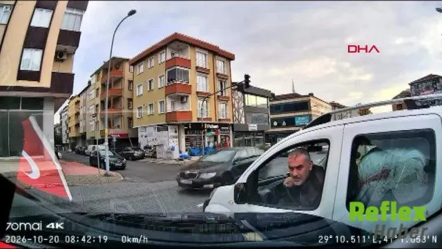 Ümraniye’de Yol Kesip Tehdit Savuran Sürücü Kamerada