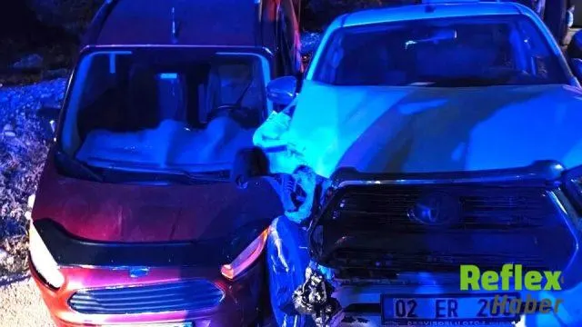 Kahta-Siverek Yolunda İ̇ki Araç Çarpıştı: 8 Yaralı