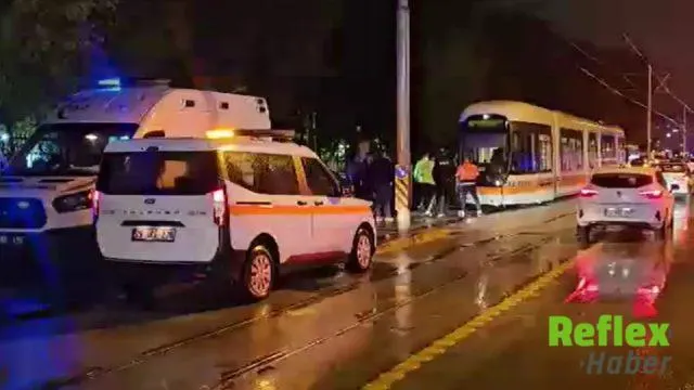 Eskişehir’de Tramvay Ve Otomobil Çarpıştı: İ̇ki Yaralı