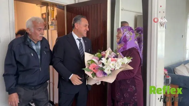 Yalova Valisi Ahmet Hamdi Usta, Remziye Kurşun’u Evinde Ziyaret Etti